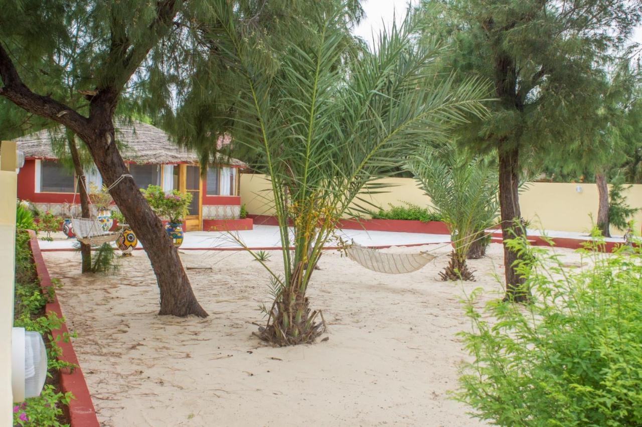 Diamarek Hotel Sur La Plage Saint-Louis Exterior foto